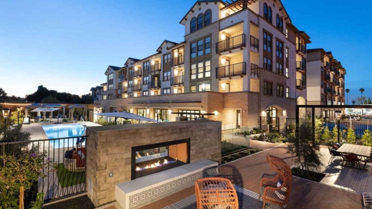 Sunnyvale Condo | Murphy Station 2BR Condo w Fitness & Pool