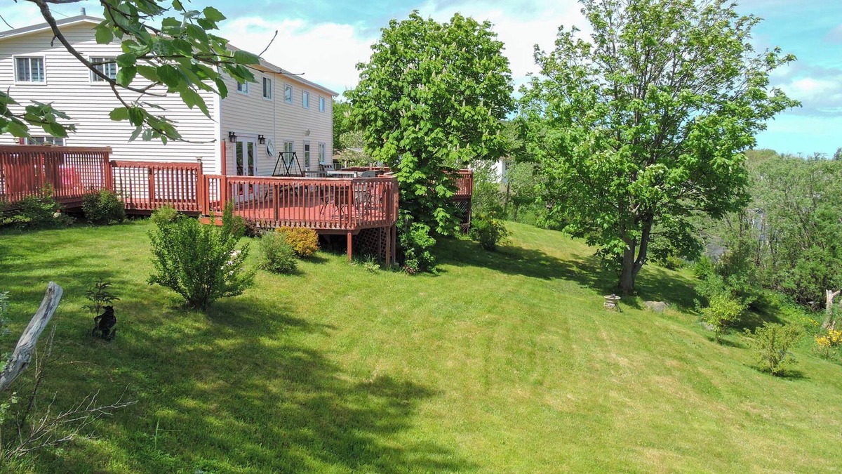 Pouch Cove House | Murray House Vacation Home: Pet friendly, mature trees, near the ocean & coast