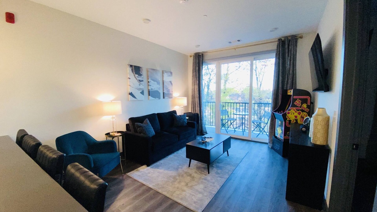 Rolling Mill Hill Condo | Muse Condo - Walking distance to Broadway, Ascend Amphitheater & Titans Stadium.
