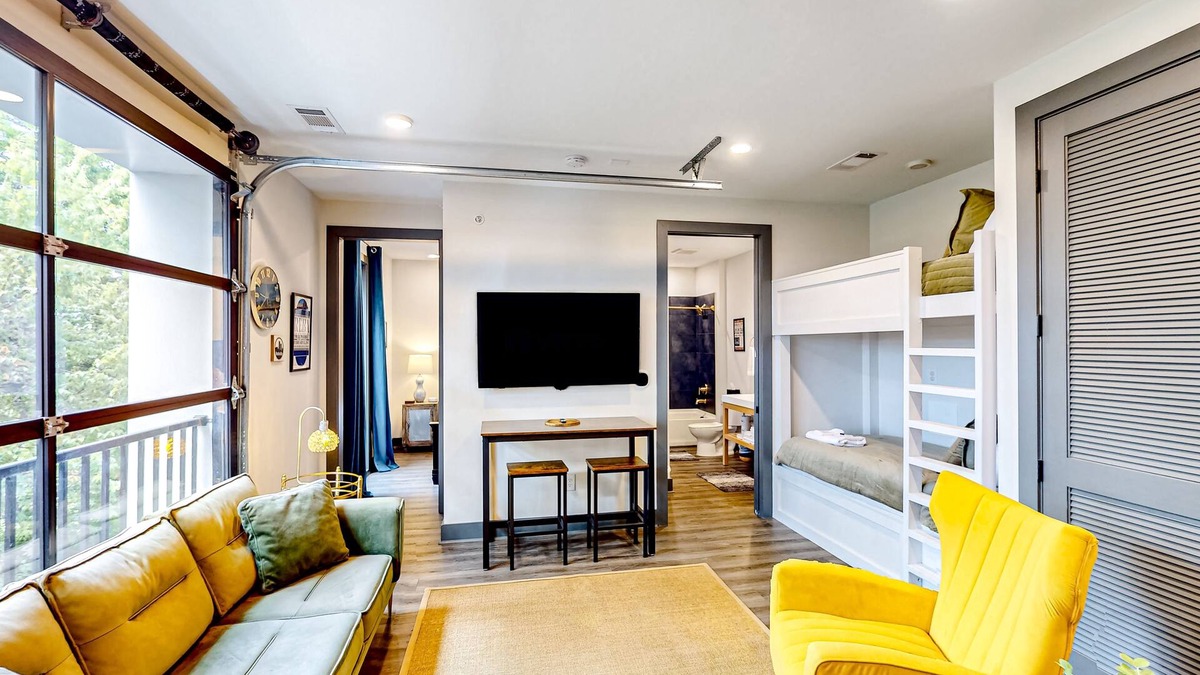 Rolling Mill Hill Apartment | Muse - The Flat - upscale condo near top attraction with a rooftop lounge & gym