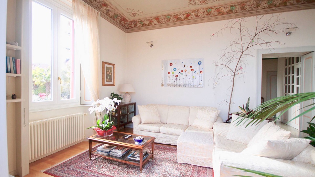 Cadegliano-Viconago Apartment | Music apartment