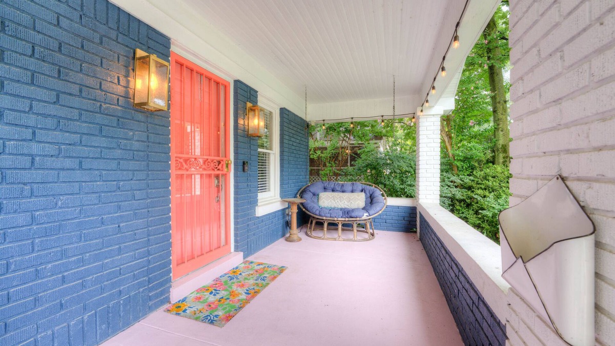 Vollintine-Evergreen House | Music City Haven: 3BR Home in Memphis's Heart