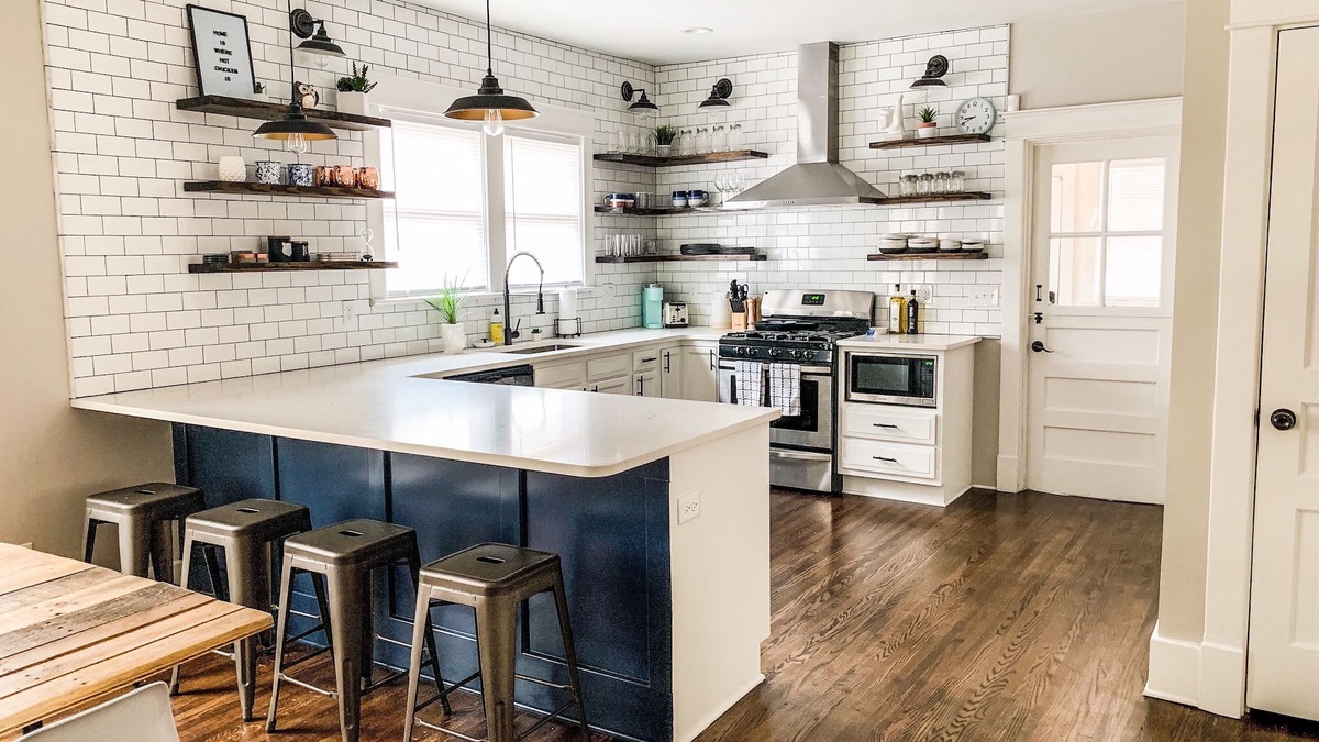 Greenwood House | Music City Manor - Hip East Nashville house walking distance to top eats.
