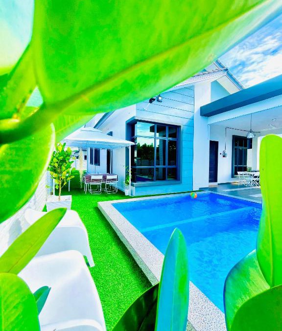 Malacca City Villa | MUSL1M ONLY - Wall White Pool Villa