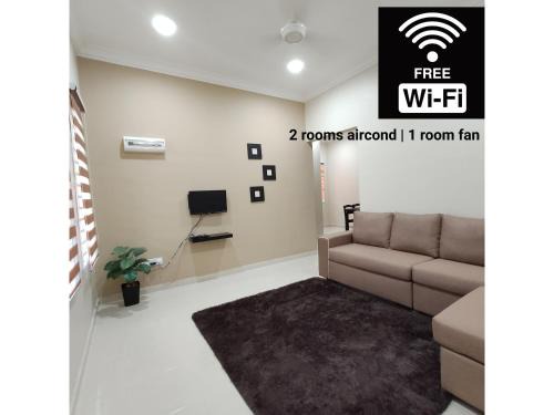 Kampung Suka Menanti House | MUSLlM ONLY Wifi 3 Room with 2 aircond Menanti Village Homestay