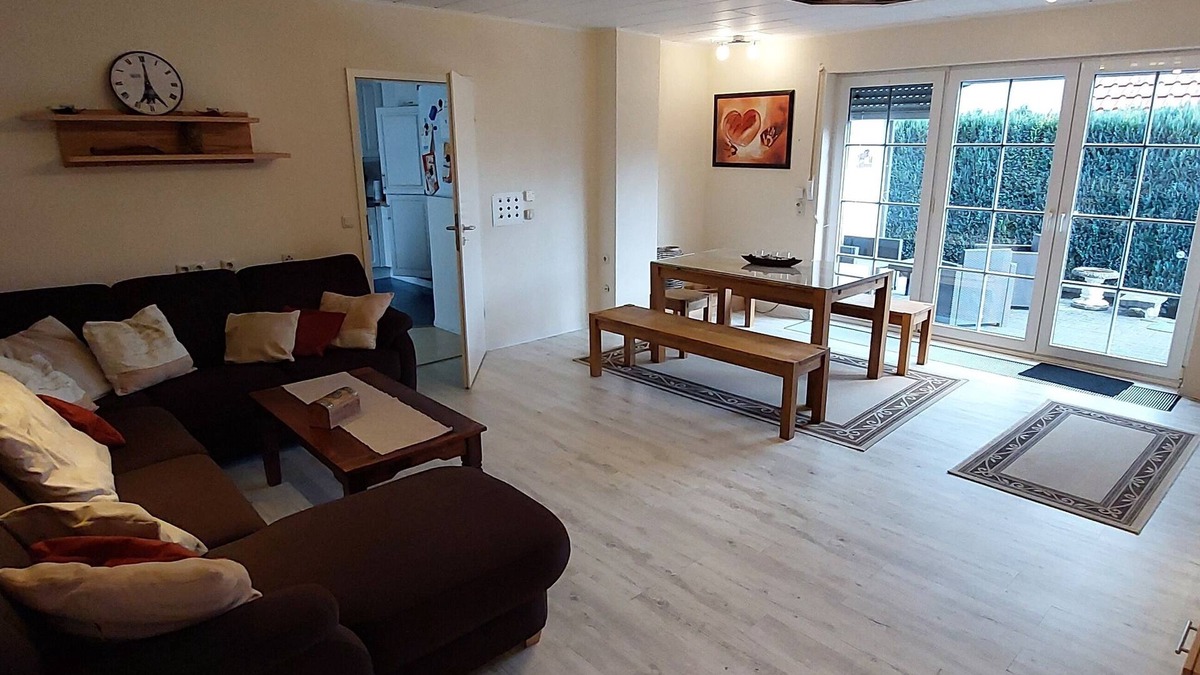 Godelheim Apartment | MW vacation apartment in Höxter/Weserbergland directly on the Weser.