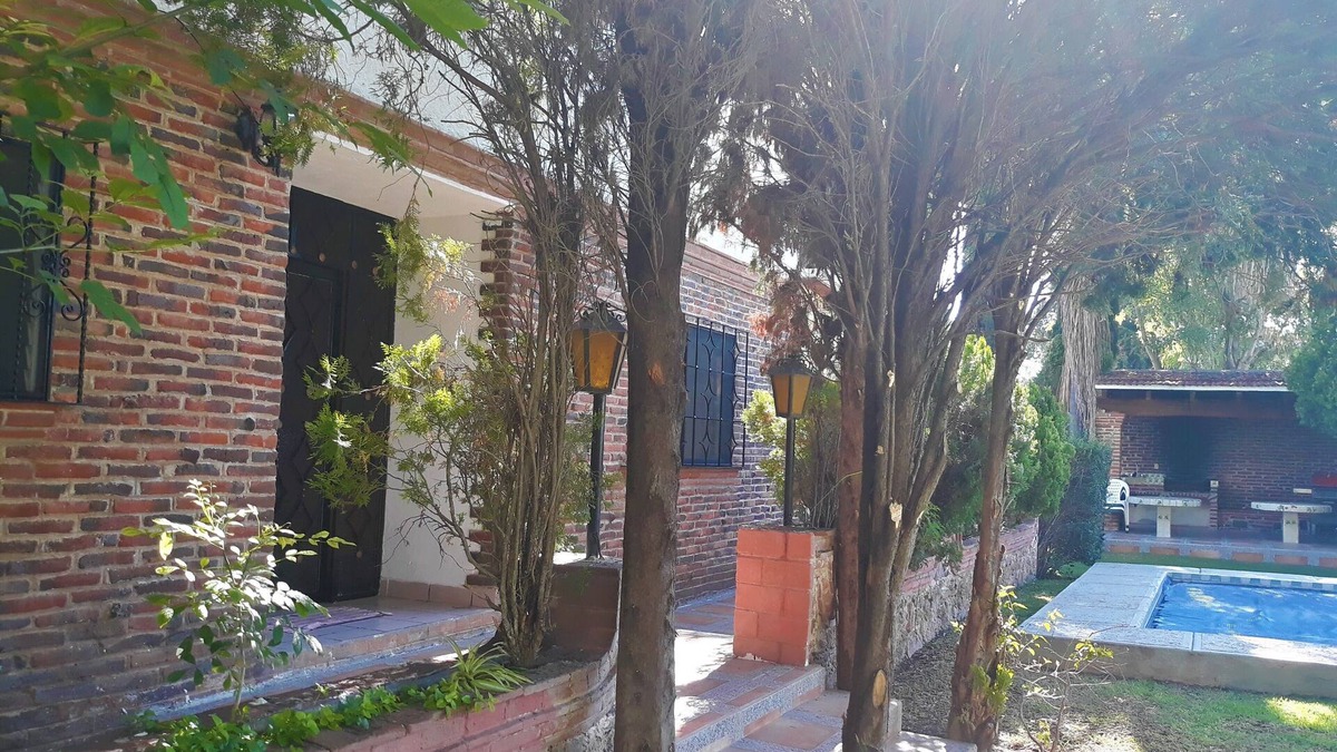 Tequisquiapan House | Espaciosa casa con alberca y asador en el Club de Golf Tequisquiapan