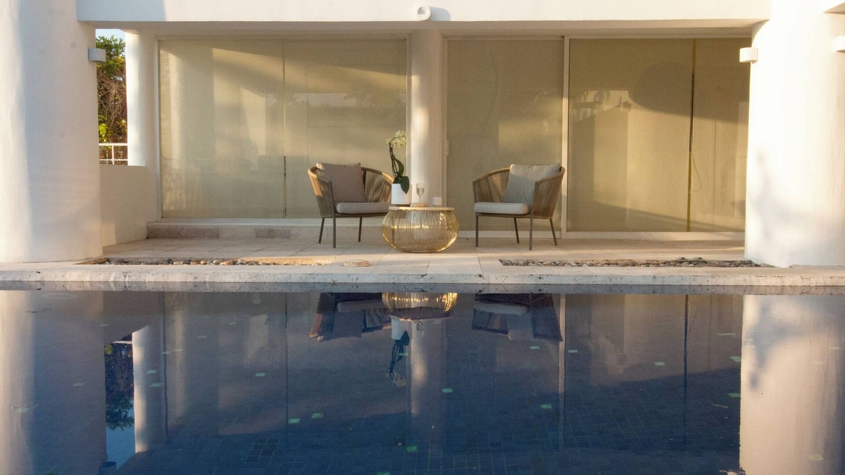 Atlatlahucan Villa | Casita Perla Heated Pool Volcano View Hot Tub King Bed Grill EV Organic Fruit