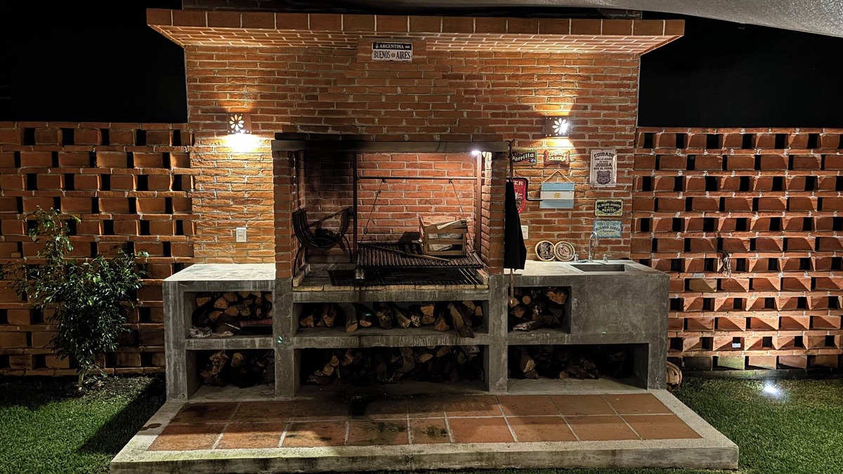 Lomas de Cocoyoc Ski Chalet | Casa en Lomas de Cocoyoc, Alberca, Pet friendly.