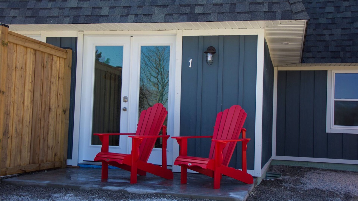Dunnville Cottage | My Lighthouse Cottages #1