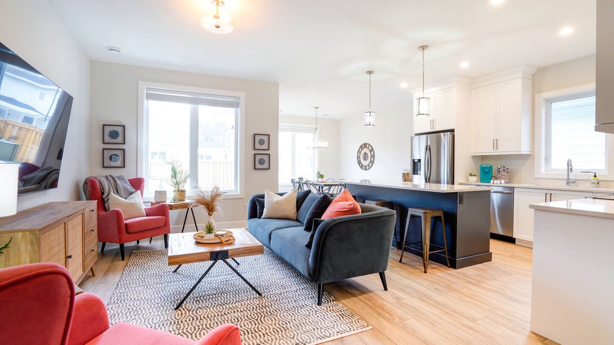 Port Stanley House | My Mom's Cottage - Enjoy Small Town Beach Living!