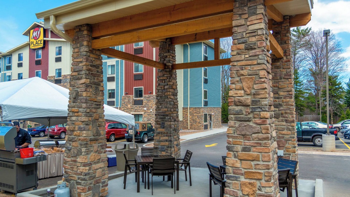 Marquette Hotel | My Place Hotel - Marquette, MI