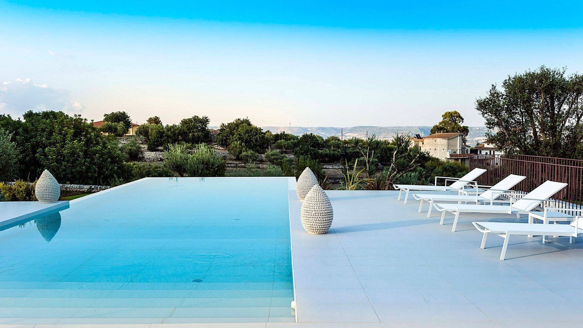 Campanella-Gianforma Villa | My Rental Homes - Country House with infinity pool, large terraces and garden
