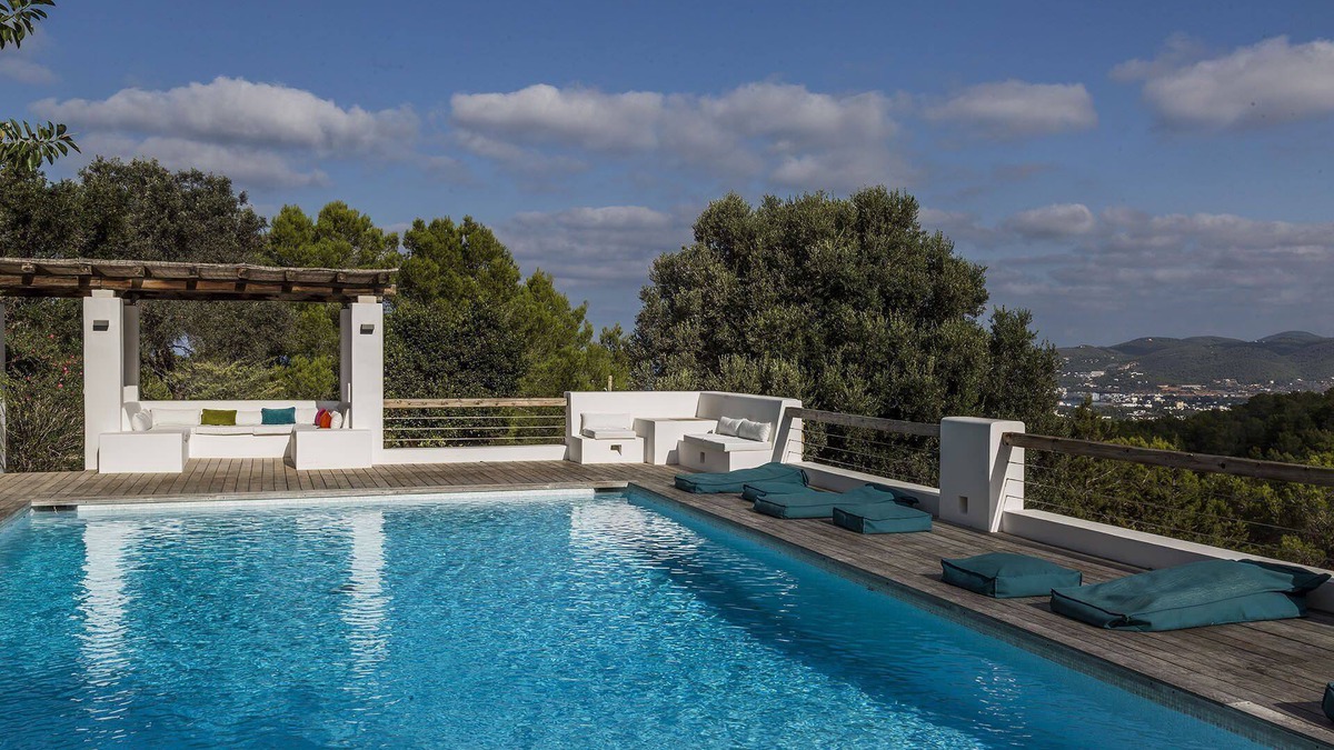 Sant Agusti des Vedra Villa | My Rental Homes - Villa Mercedes wtih private pool and aoutdoor dining area