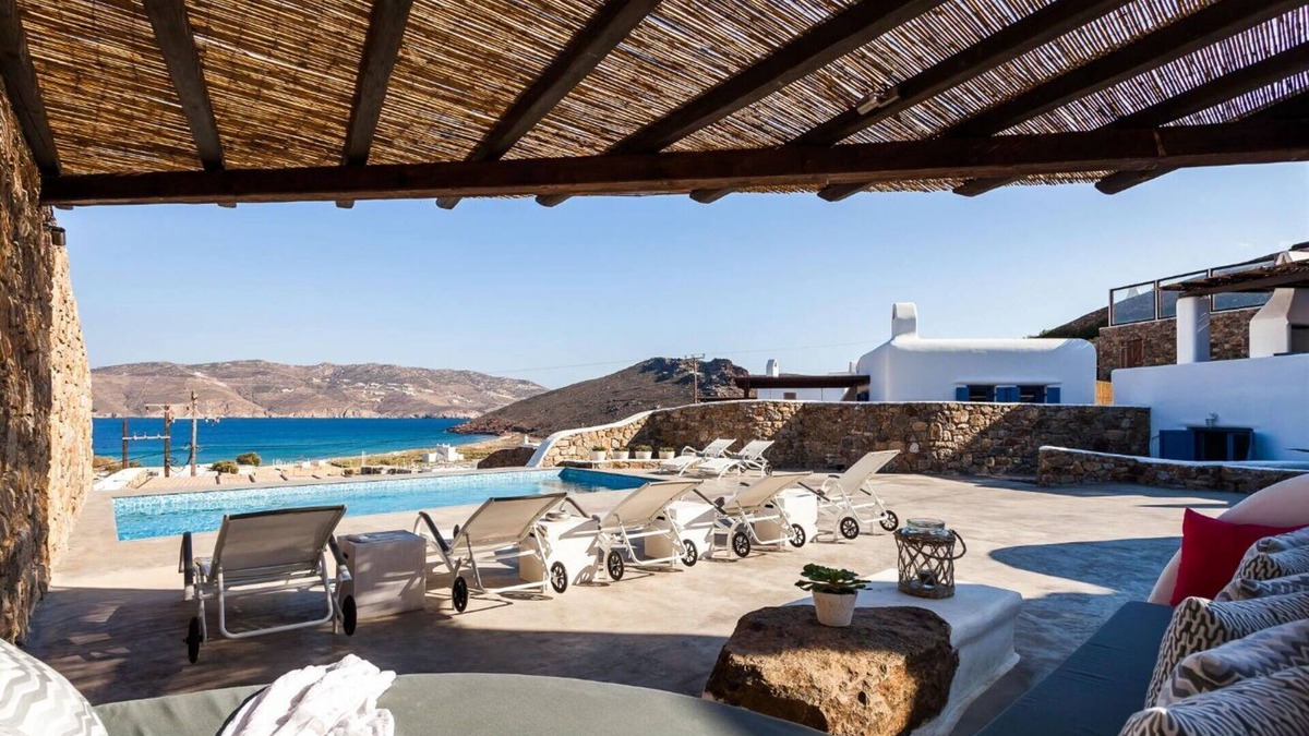 Panormos Villa | My Rental Homes - VIlla Filia with private pool and air conditioning