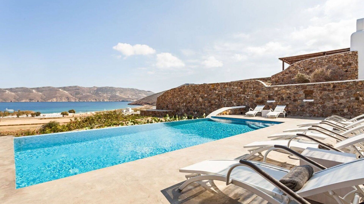 Panormos Villa | My Rental Homes - Villa Smaragdi with sea view and air conditioning