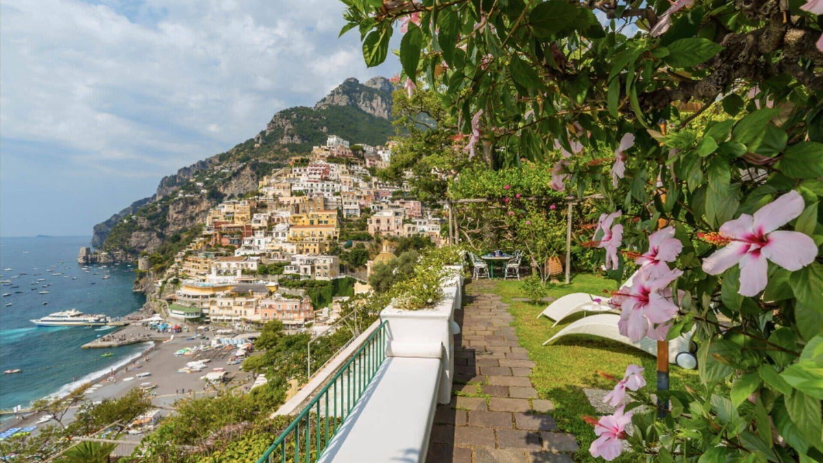 Liparlati Villa | My Rental Homes - Villa Oliva overlooking panorama of Positano and outdoor terrace