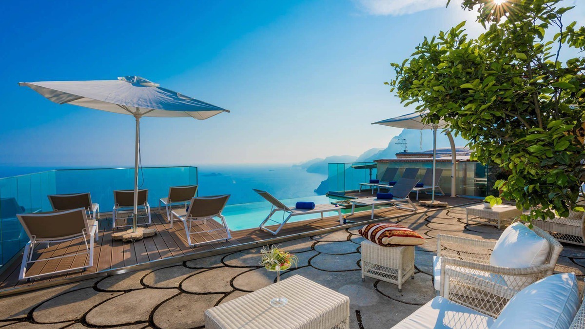 Nocelle Villa | My Rental Homes - Villa Amanda with infinity pool, large solarium and jacuzzi