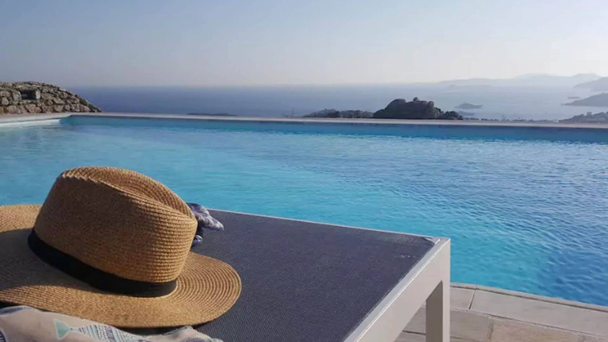 Paraga Villa | My Rental Homes - Villa Pirgi with swimming pool and panoramic sea views.