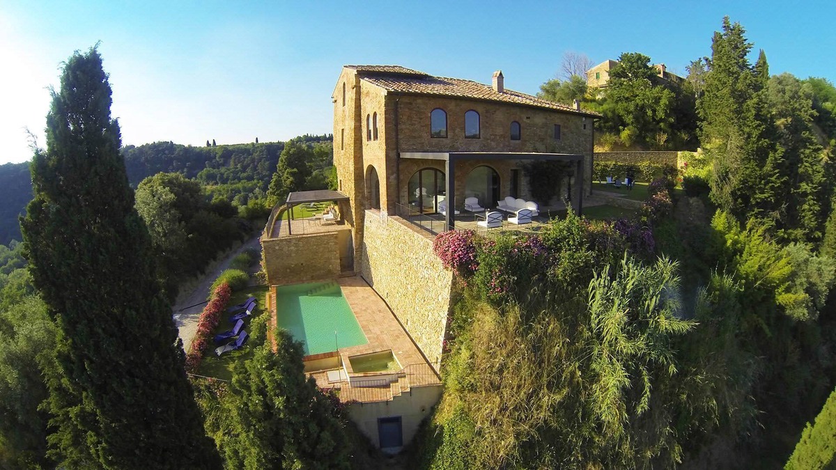 Petrognano Villa | My Rental Homes - Villa Granai with private pool and typical Italian garden
