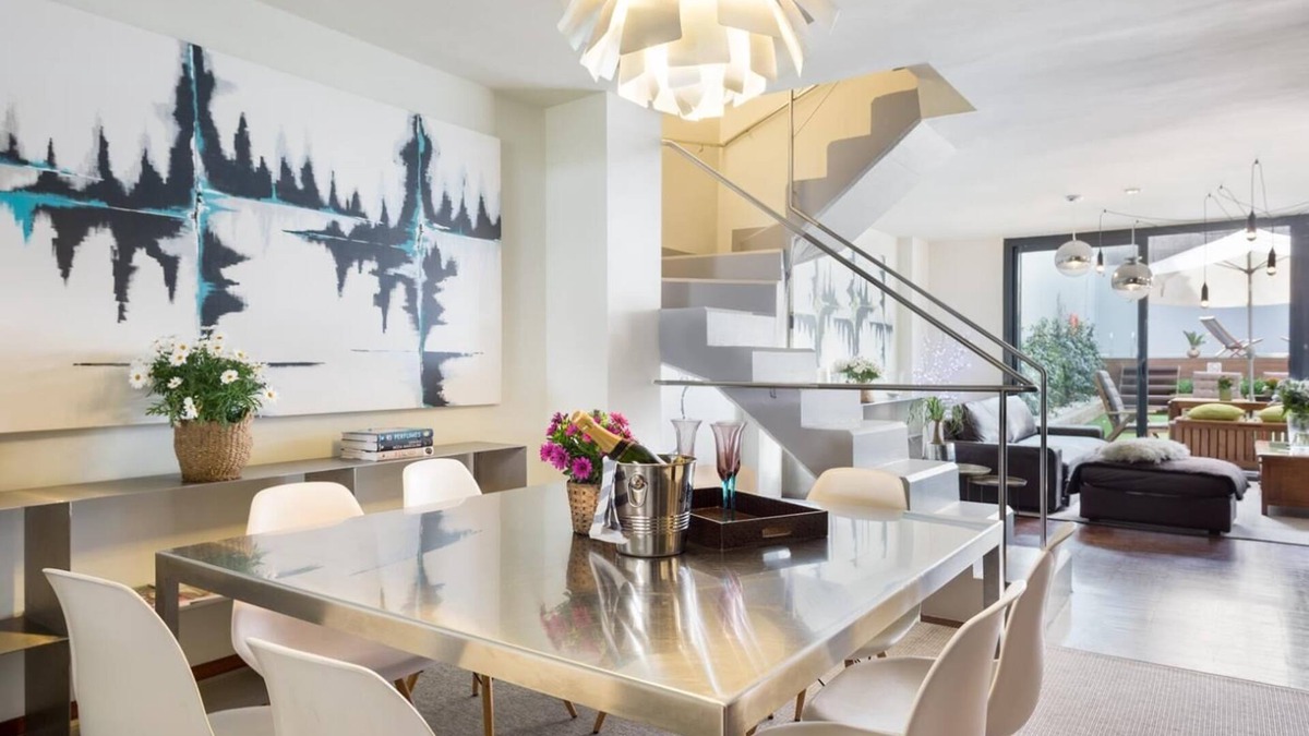 Sant Gervasi Apartment | My Space Barcelona 2 duplex for up to 20 people with private pool and garden