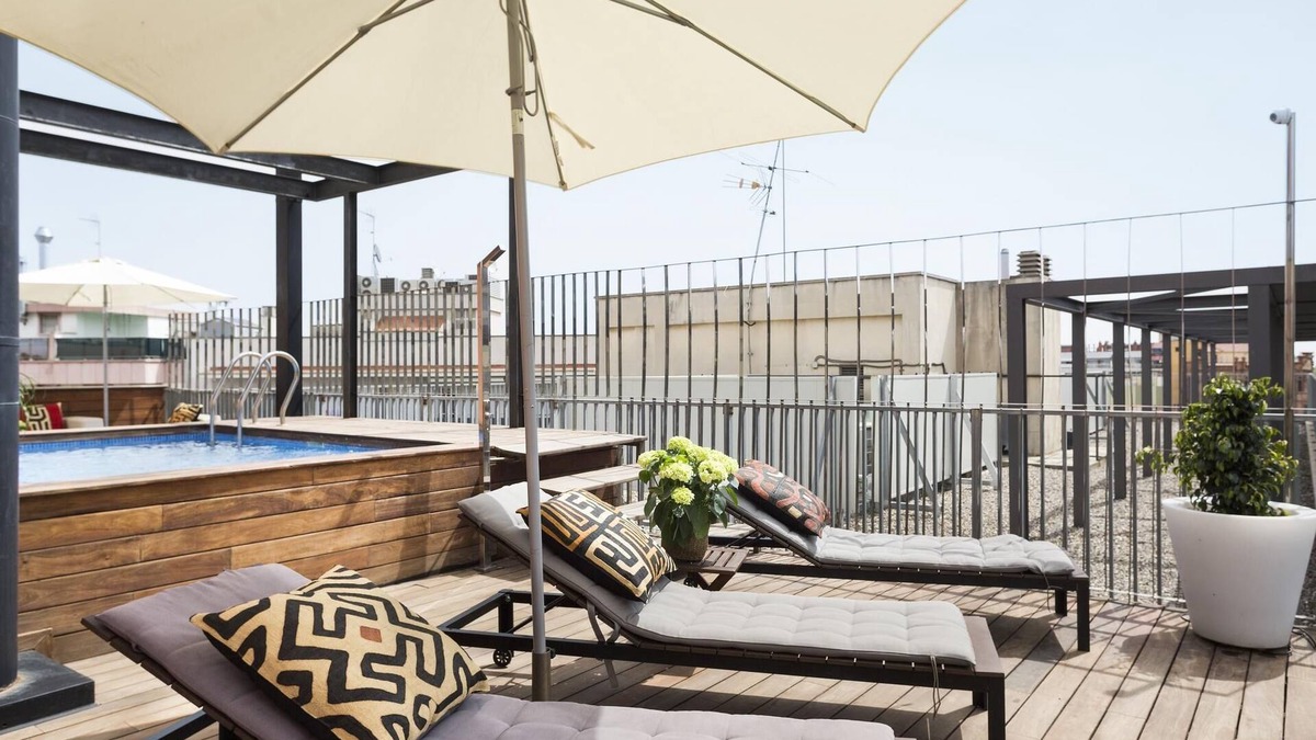 el Fort Pienc Apartment | My Space Barcelona 6 Apart. with pool near the Cathedral up to 48 pax.
