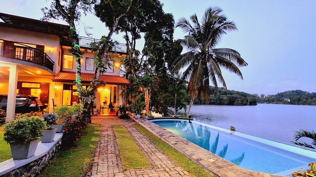 Bandaragama Villa | MYH - Lake Front Pvt Villa With Staff and Includes Free Breakfast of Your Choice