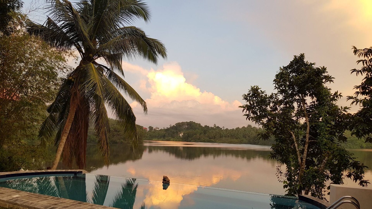 Bandaragama Bed & Breakfast | MyH LAKE FRONT Villa near City (Bed and Breakfast)