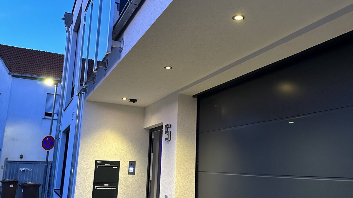 Eppelheim Apartment | myhouse.5, stylish centrally located apartment