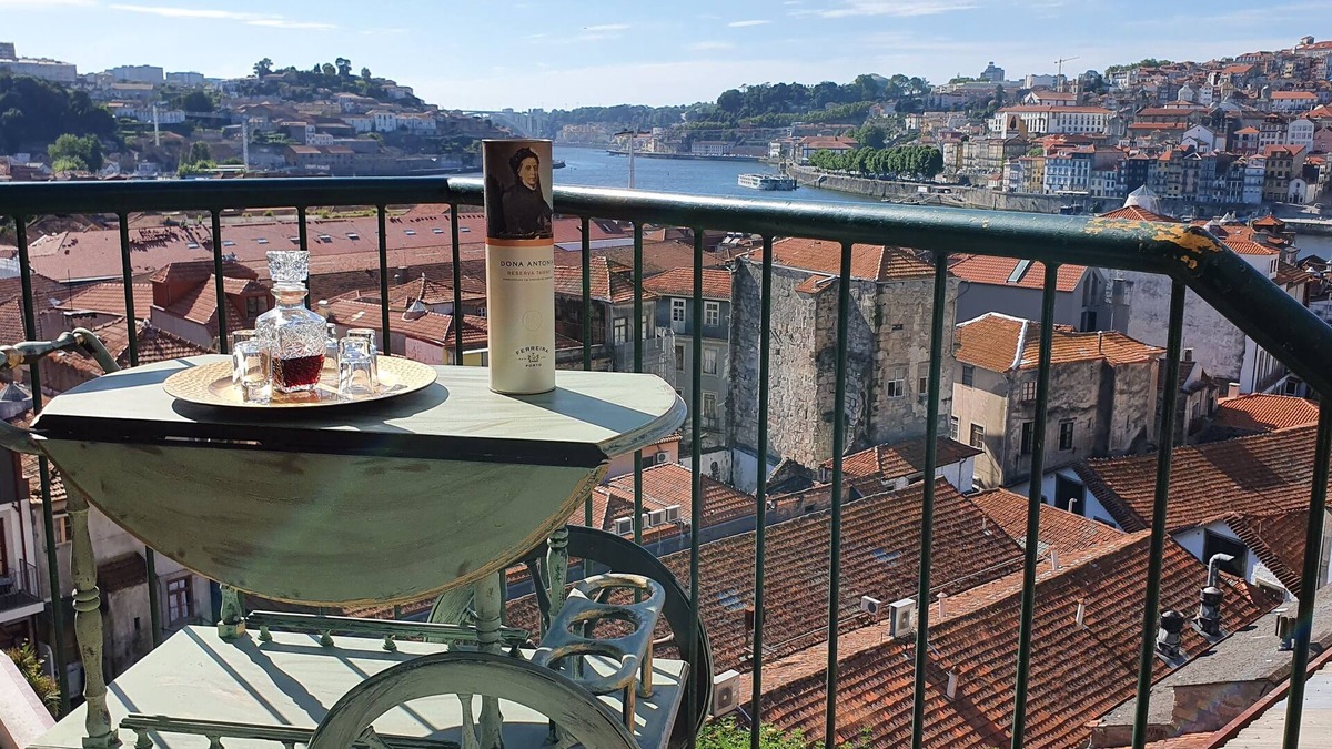 Santa Marinha Condo | MyriverPlace N.3 - Riverfront Apartment with breathtaking views