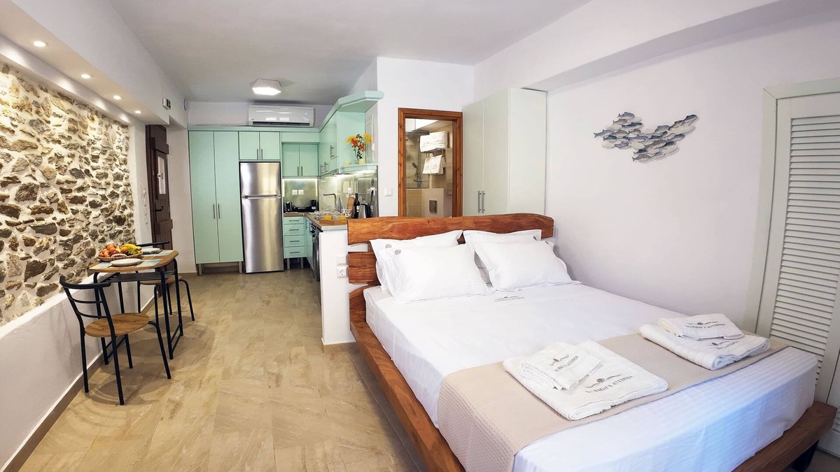 Horto House | Myrsini's Downstairs Studio