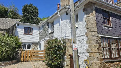 St. Mawes House | Myrtle Cottage