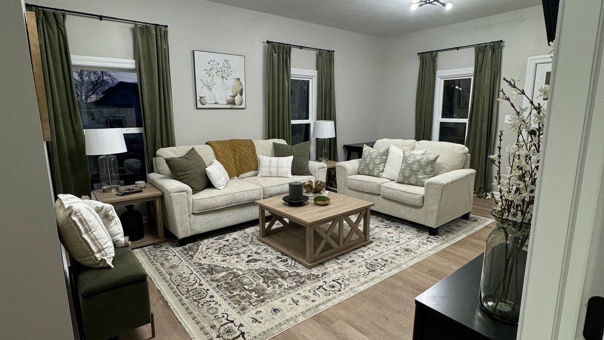 Creston House | Myrtle Lane home, nestled just minutes away from downtown! Newly remodeled