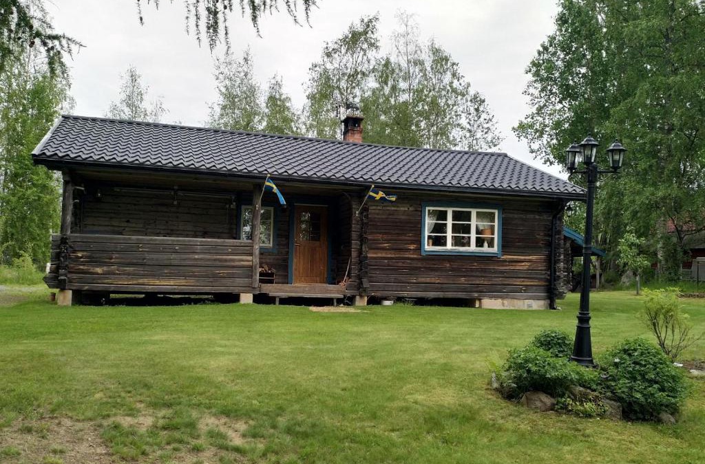 Grangarde House | Mysig timmerstuga vid sjön Björken 34 Rönnsudden