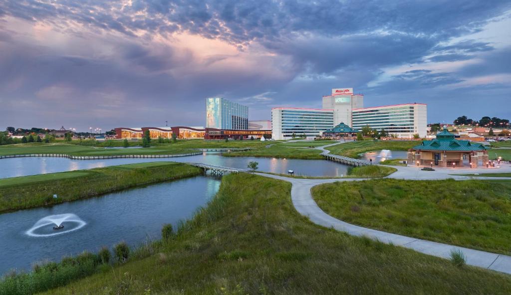 Prior Lake Hotel | Mystic Lake Casino Hotel