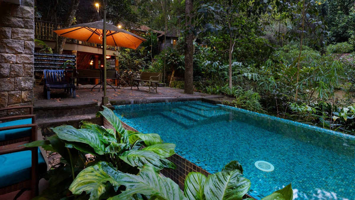 Elappara Hotel | Mystic Mayapott Thekkady