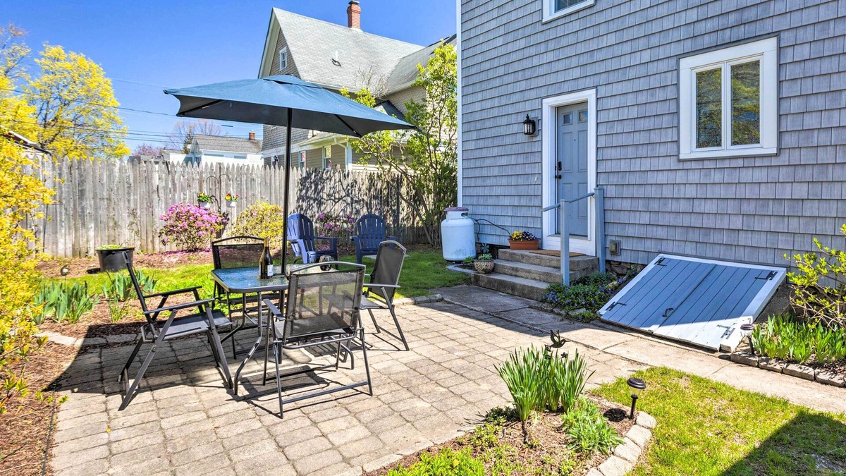 Mystic - New London Condo | Mystic Refuge w/Patio < 1 Mi to Downtown!