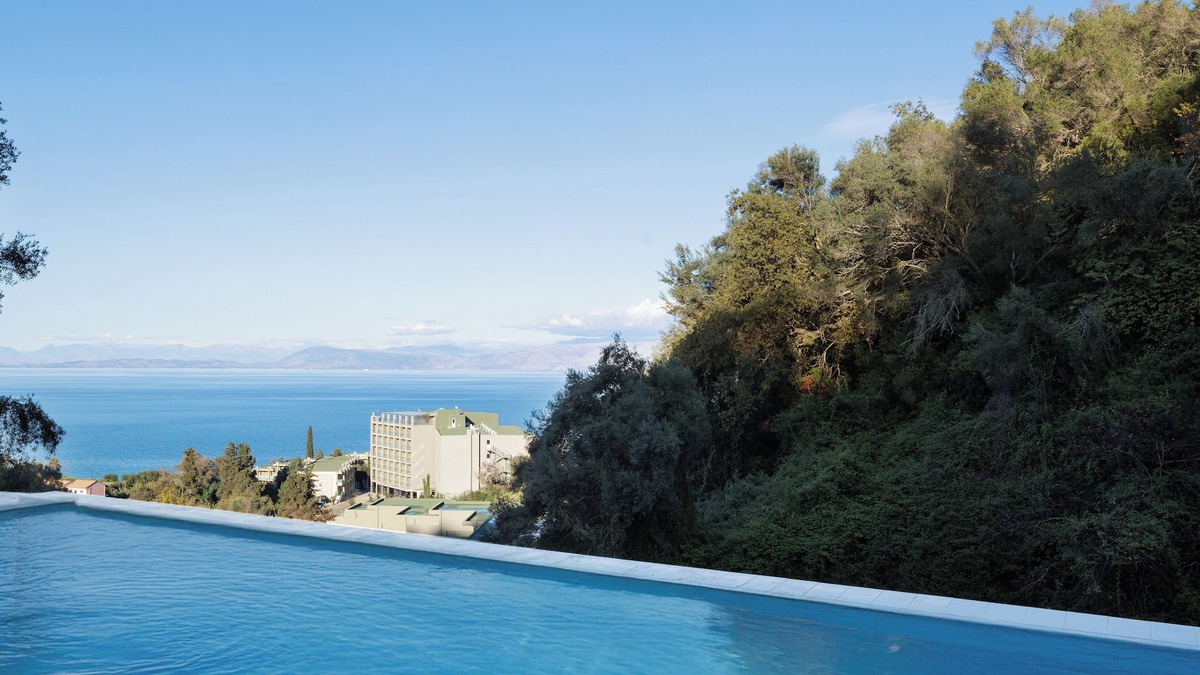 Chlomos Hotel | Mythos Panorama - Adults only
