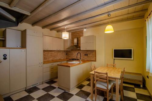 Ermoupoli House | MyYellowHome