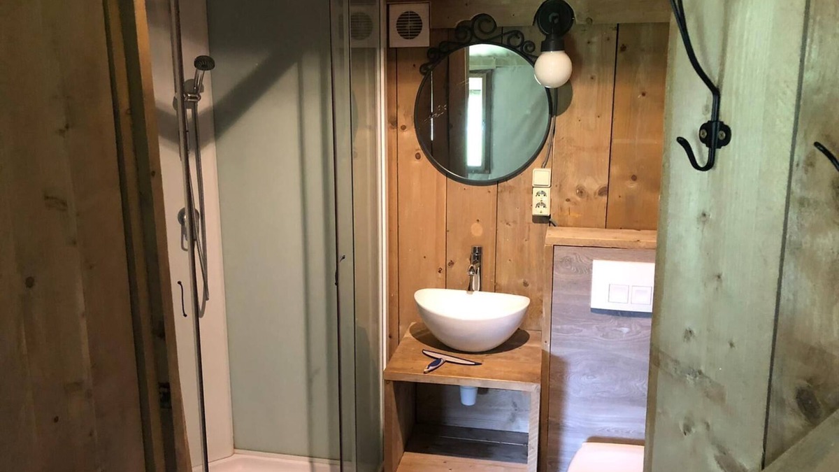 Ruinen Cabin | n/a