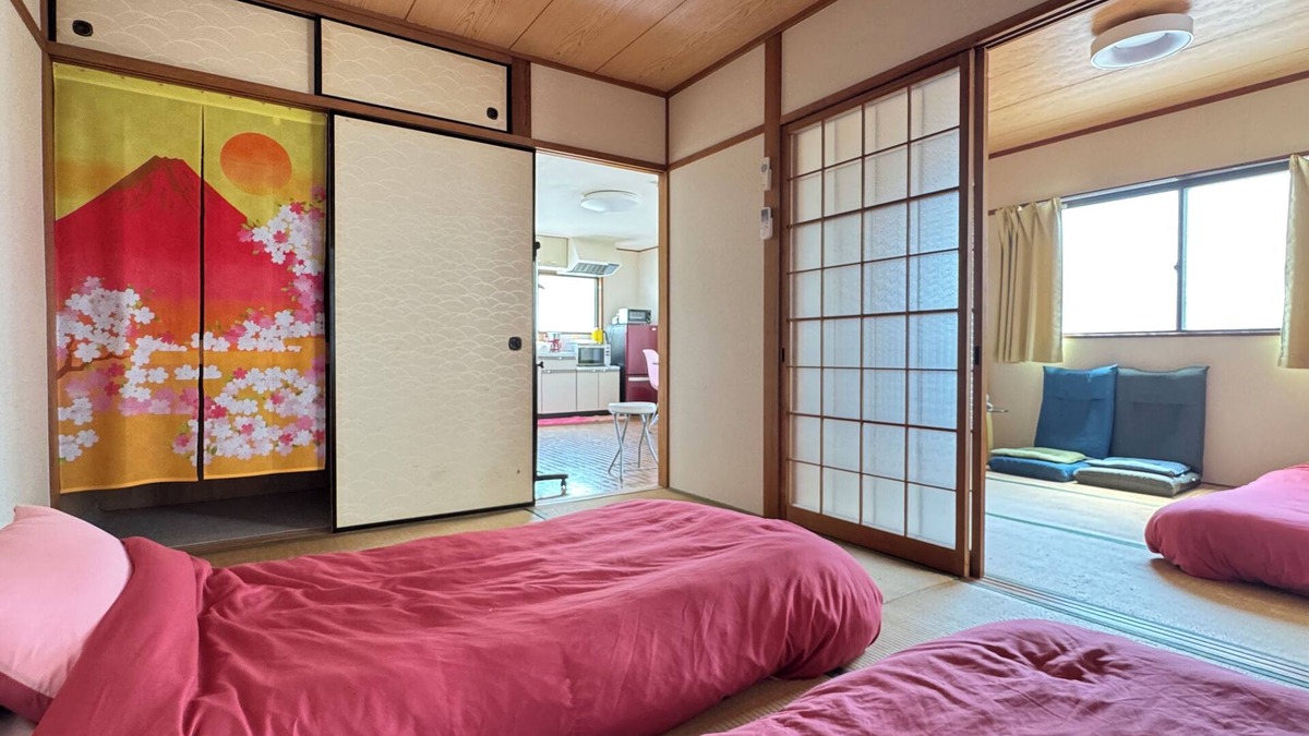 Sumiyoshi Condo | N ° 5 CONDOMINIUM - Second Floor Corner Apartment; 2 BedRoom Japanese Style
