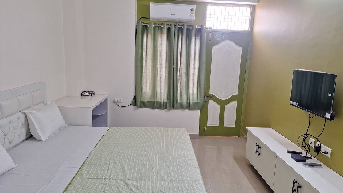 Varanasi Apartment | N-Square Home Stay - Feel Home!