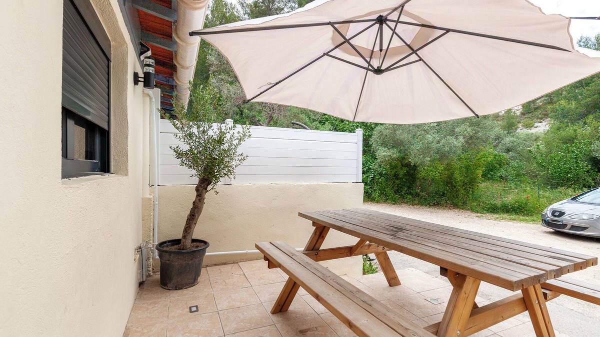 Niolon House | n2 803/5 000n'Renovated Gîte Calanques La Vesse' with mountain view, Wi-Fi and air conditioning