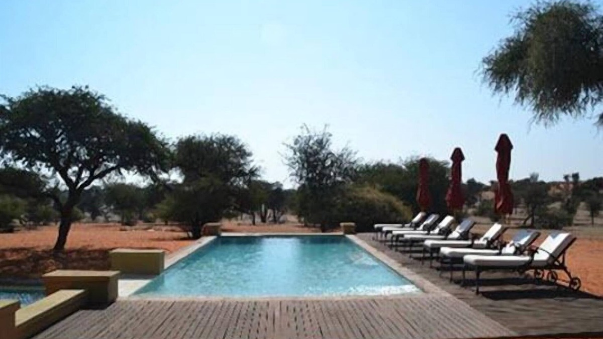 Intu Afrika Kalahari Private Reserve Cabin | Zebra Kalahari Lodge