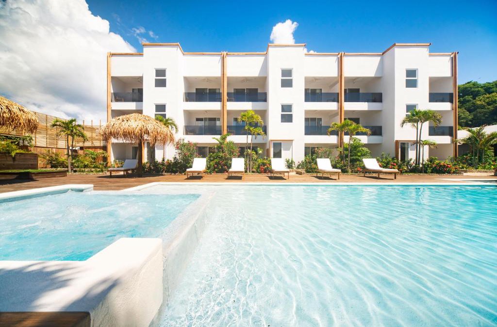 Antoneys Cay Hotel | Naboo Resort & Dive Center - Adults Only