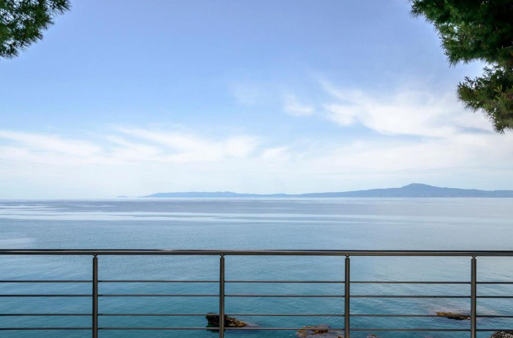 Akrogialion House | Naftilos Blue View retreat