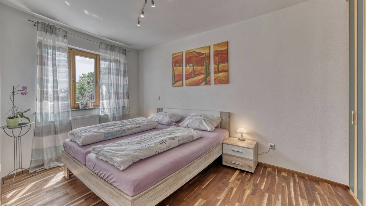 Neukirchen vorm Wald Apartment | Nagelneue Ferienwohnung - modern und hochwertig ausgestattet