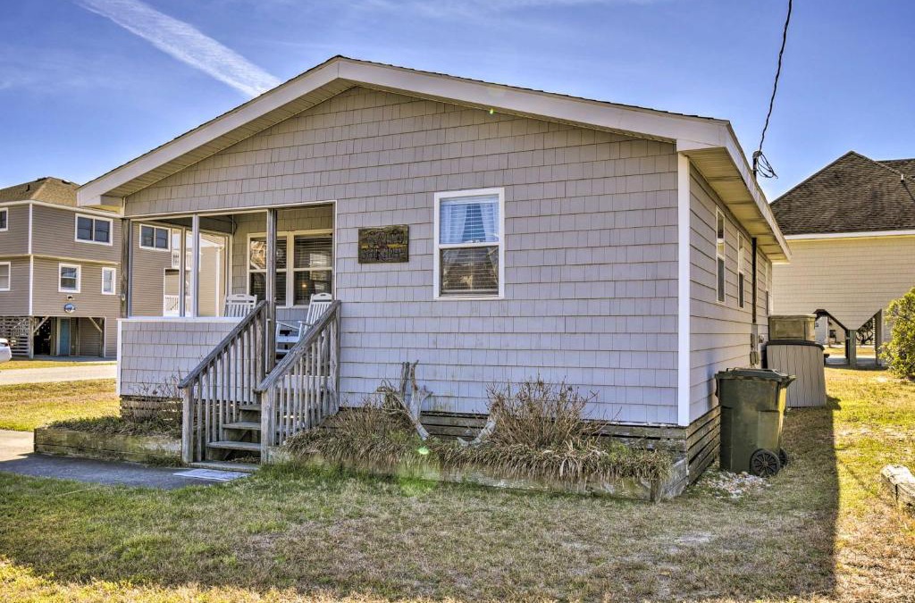 Nags Head House | Nags Head Cottage Screened Porch, Walk to Beach!