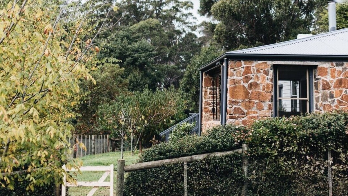 Reedy Marsh House | Naivasha Cottage with antique outdoor bath
