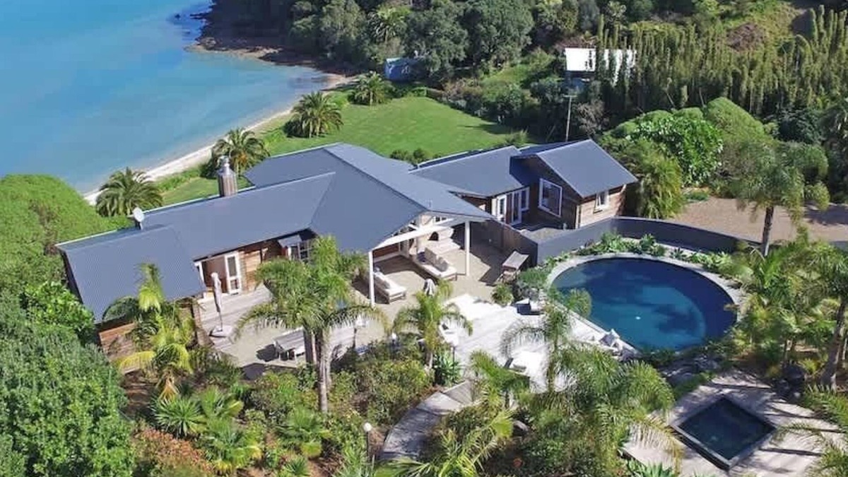 Waiheke Island Villa | Nameless Bay Lodge | Stay Waiheke